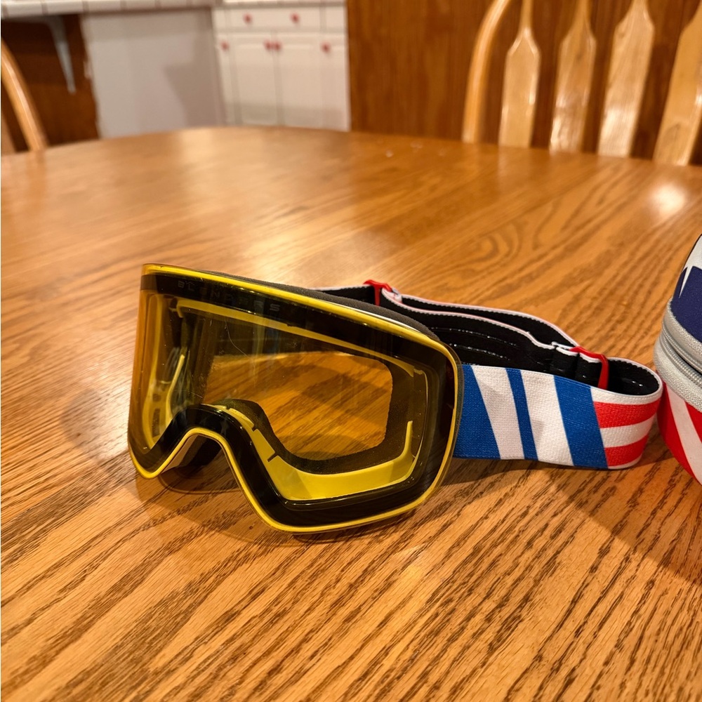 Blenders Snow Goggles